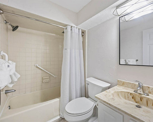 Click to enlarge Photo of Sea Crest Surf & Racquet Club