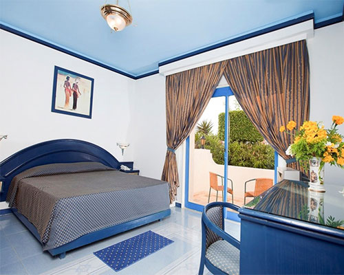 Click to enlarge Photo of Lillyland Beach Club